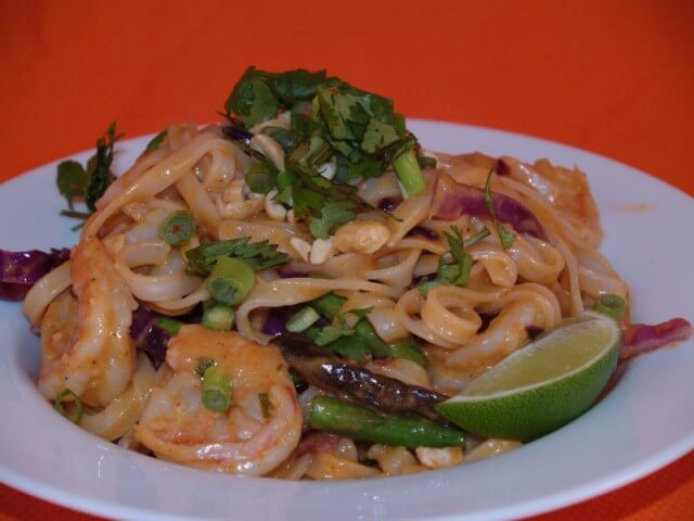 Thai-Style Spicy Shrimp And Noodles Recipe | CDKitchen.com