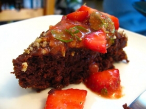 recipe for flourless chocolate-kahlua cake with cajeta