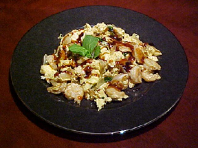 photo of Cantonese Shrimp And Eggs With Onions And Spinach