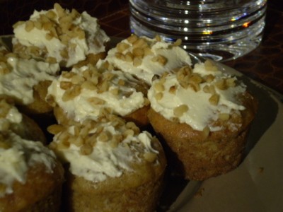 recipe for banana muffins with mascarpone cream frosting