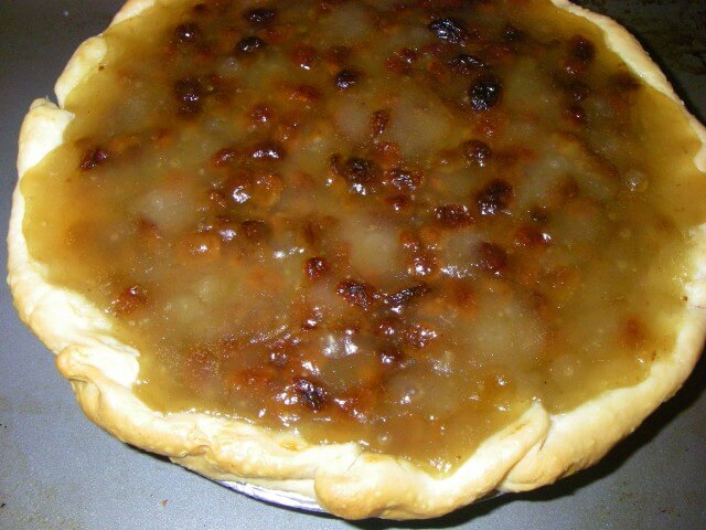 photo of Two Crust Raisin Pie