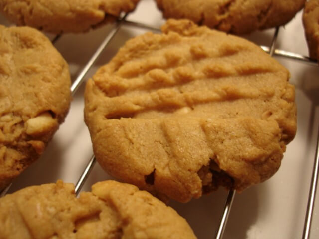 photo of Low-Carb Peanut Butter Cookies