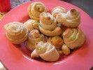Garlic and Chive Knots