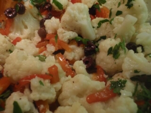 recipe for cauliflower with red pepper and black olives