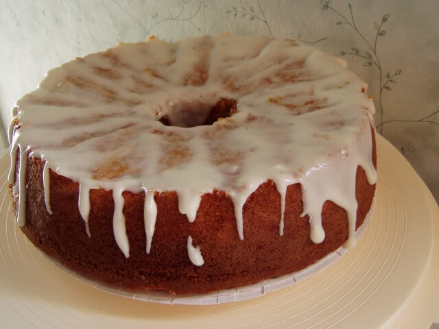 Mamaw's Old Fashioned Fresh Apple Cake - Southern Discourse