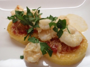 recipe for smoky shrimp and parmesan polenta cakes
