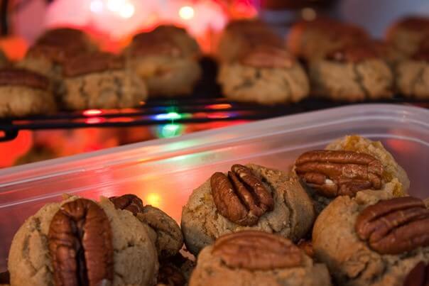 recipe for apricot-pecan cookies