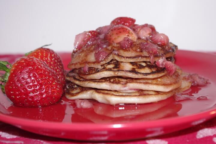 recipe for strawberry almond pancakes with strawberry syrup