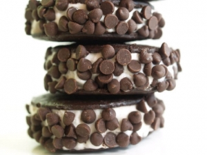 recipe for chocolate wafer ice cream sandwiches