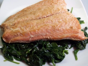 recipe for citrus salmon with garlicky greens
