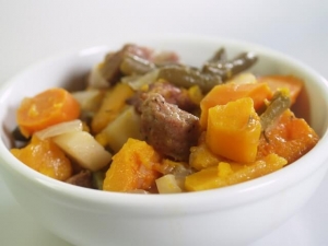 recipe for slow cooker sausage and butternut squash stew