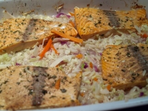 recipe for oven poached salmon in garlic broth