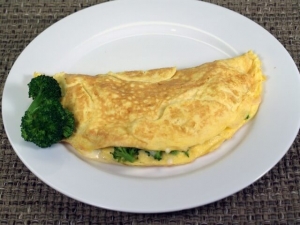 recipe for broccoli and cheese omelette