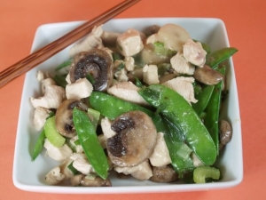 recipe for moo goo gai pan (chicken with mushrooms)