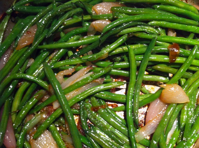 recipe for green beans with caramelized shallots