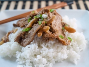recipe for slow cooker pork and cashews