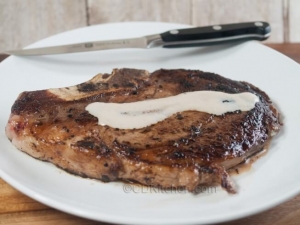recipe for seared rib-eye steak with horseradish sauce