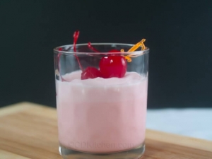 recipe for pink lady cocktail