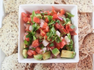 recipe for low-fat avocado-tomato salsa