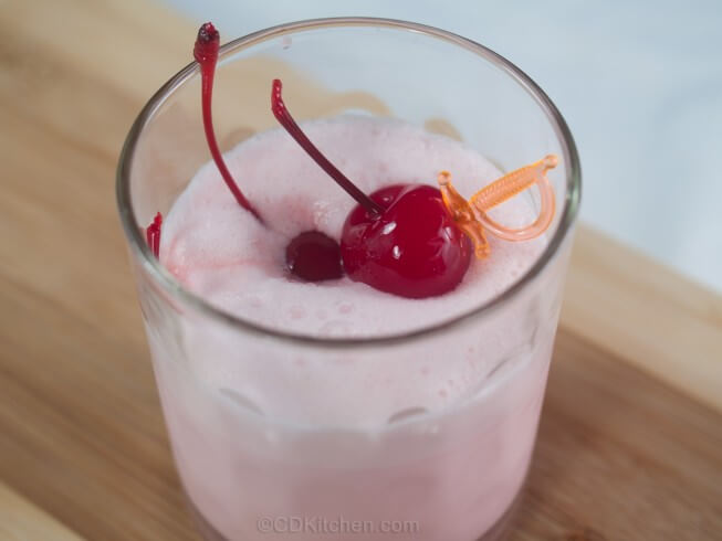 Pink Lady Cocktail Recipe | CDKitchen.com