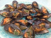 Baked Mussels in Garlic Butter Sauce