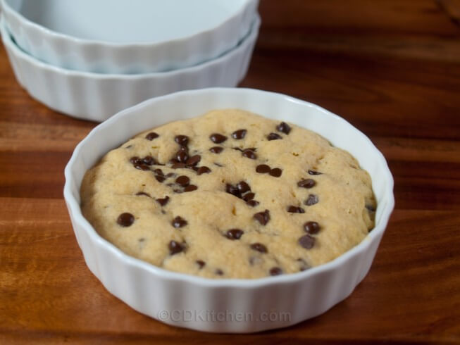 1-Minute Chocolate Chip Cookie In a Mug – The Comfort of Cooking