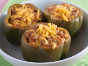 recipe for beef and rice stuffed bell peppers with tomato sauce