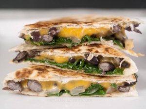 recipe for black bean, spinach and cheese quesadillas