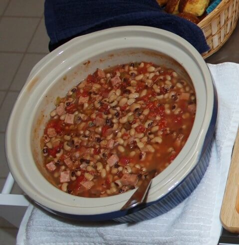 recipe for slow cooker black eyed peas with ham and peppers