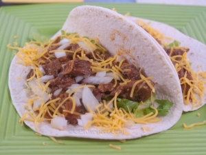recipe for slow cooker smoky shredded sirloin soft tacos