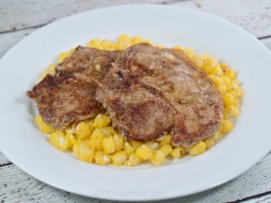 recipe for garlic pork steaks with hominy