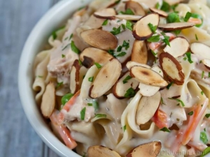 recipe for slow cooker tuna noodle casserole with mixed vegetables