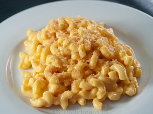 recipe for macaroni and cheese for a crowd