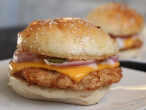 recipe for crispy chicken sandwich with homemade ranch dressing