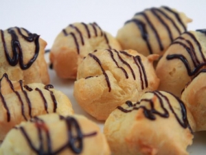 recipe for profiteroles with chocolate sauce