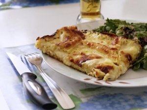 recipe for oven-baked onion and cheese frittata
