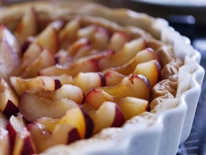 recipe for french plum pie with crumb topping