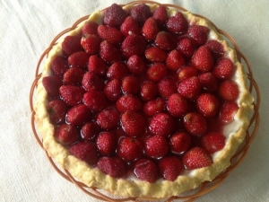 recipe for glazed fresh strawberry pie with cookie crust