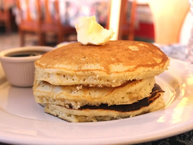 Copycat Al's Diner Buttermilk Pancakes Recipe | CDKitchen.com