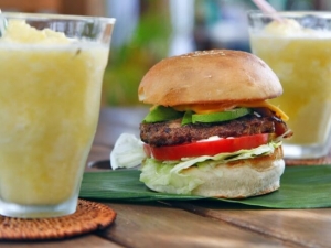 recipe for mexican hamburgers with spicy mayo