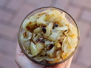 recipe for slow cooker caramelized onions