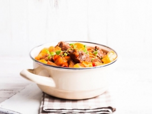 recipe for bourguignon with potatoes