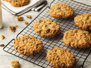recipe for easy spice cake mix oatmeal raisin cookies