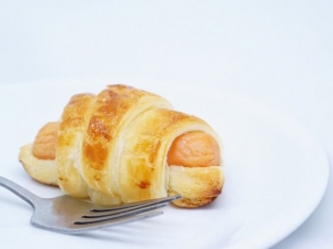 recipe for breakfast pigs in a blanket with honey mustard dipping sauce