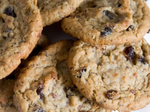 recipe for applesauce oatmeal raisin cookies