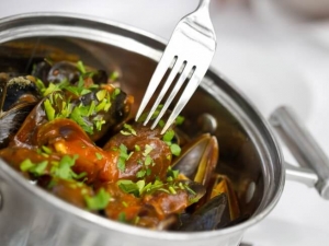 recipe for spanish mussels with chorizo and cava