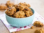Eggless Chewy Oatmeal Raisin Cookies Recipe