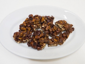 recipe for slow cooker sweet dark and crunchy nougats