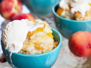 recipe for slow cooker batter-topped peach cobbler
