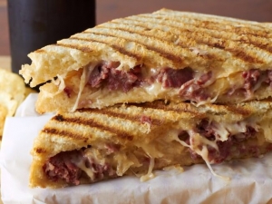 recipe for slow cooker reuben sandwiches